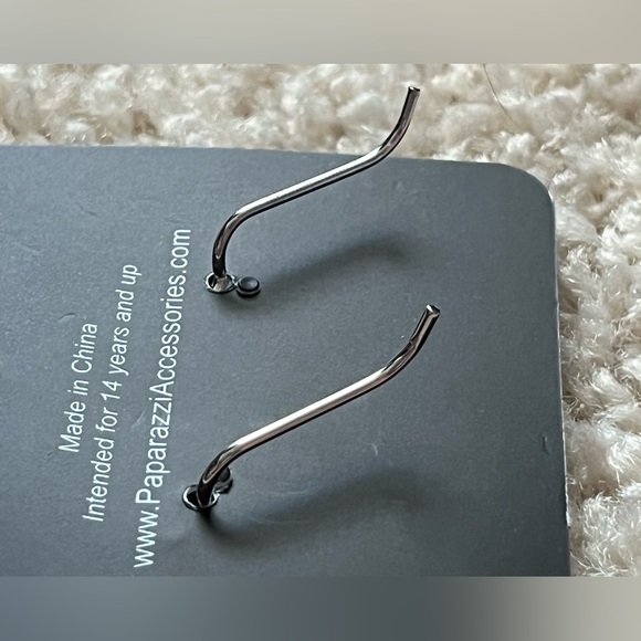 New White Rhinestone Crawler Earrings 💎 - Picture 3 of 5